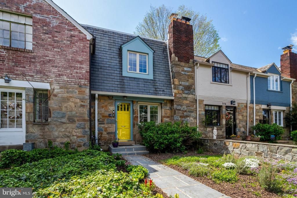 708 Devon Place, Alexandria, VA 22314 Main Photo