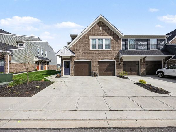 628 Foxhill Drive, Unit 10-101, Crescent Springs, KY 41017