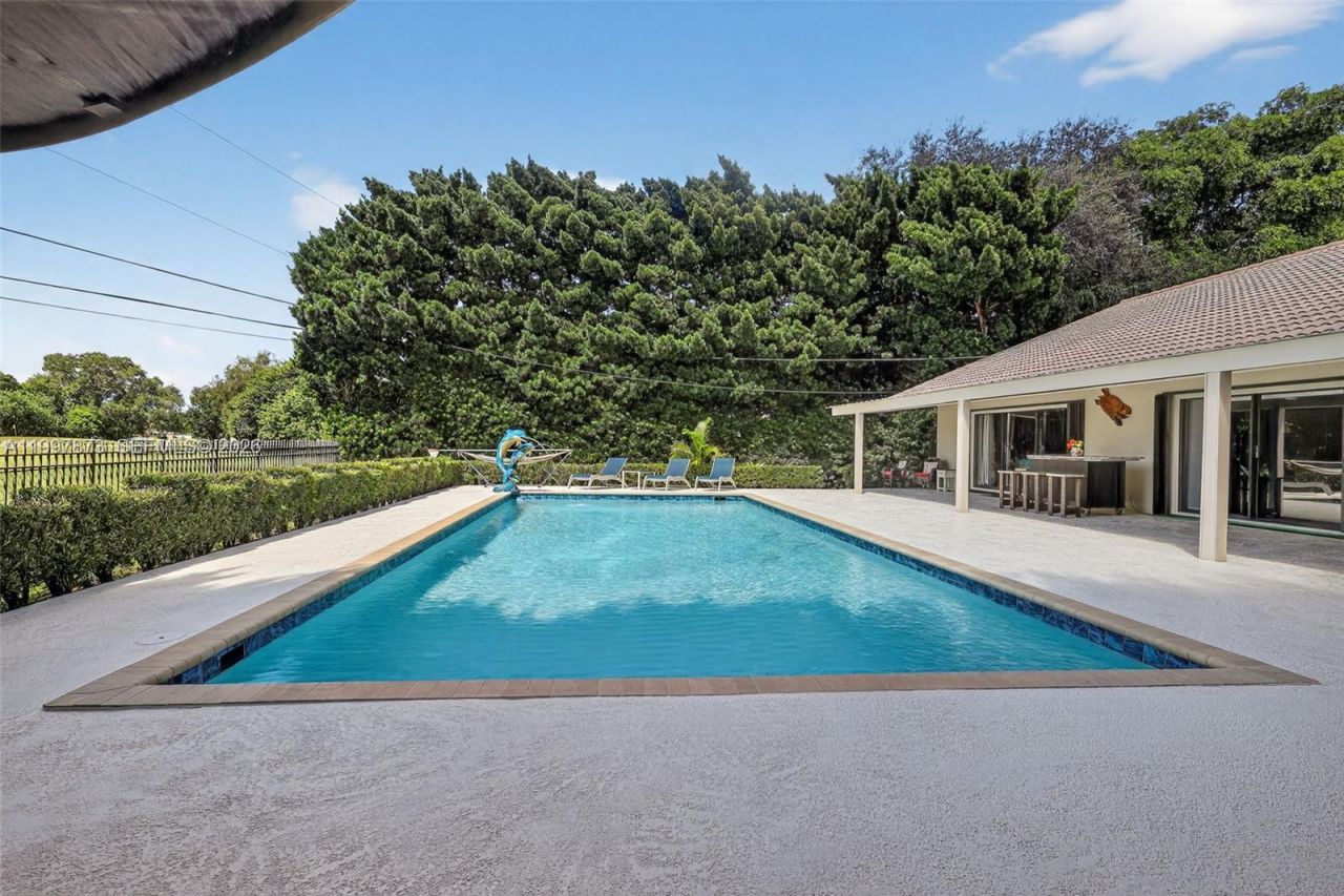 8860 SW 49th Ct, Cooper City, FL 33328 Photo