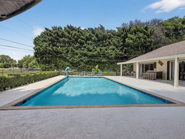 8860 SW 49th Ct, Cooper City, FL 33328