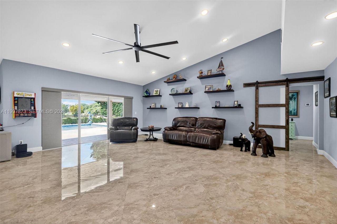 8860 SW 49th Ct, Cooper City, FL 33328 Photo