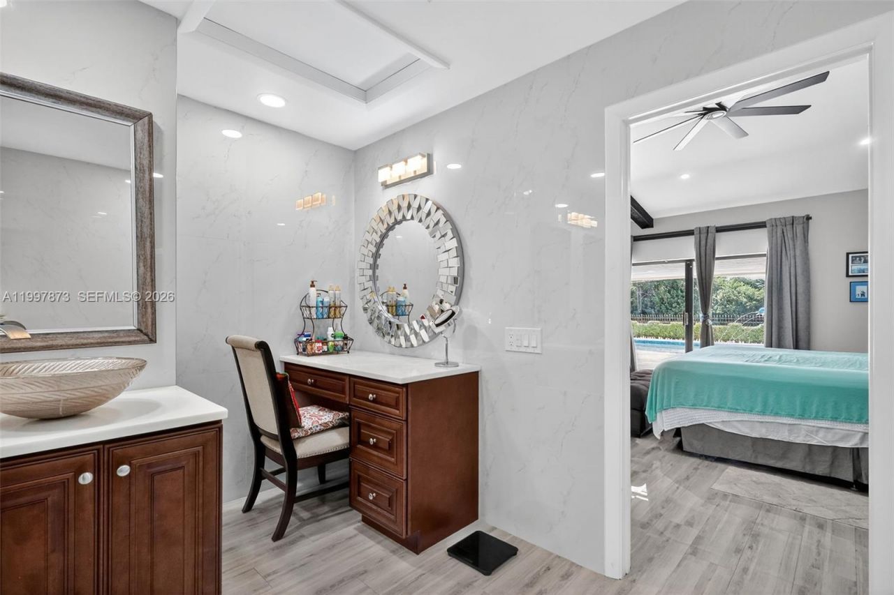 8860 SW 49th Ct, Cooper City, FL 33328 Photo