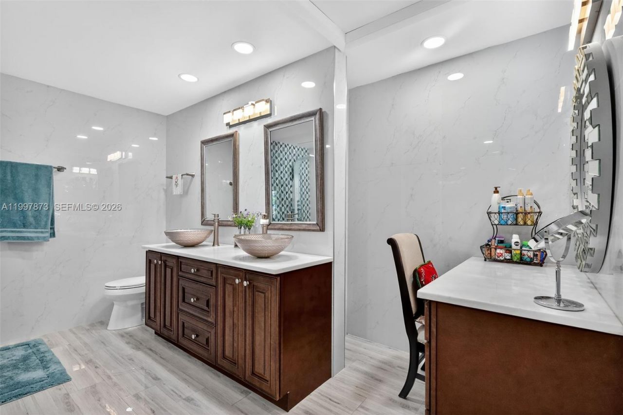 8860 SW 49th Ct, Cooper City, FL 33328 Photo