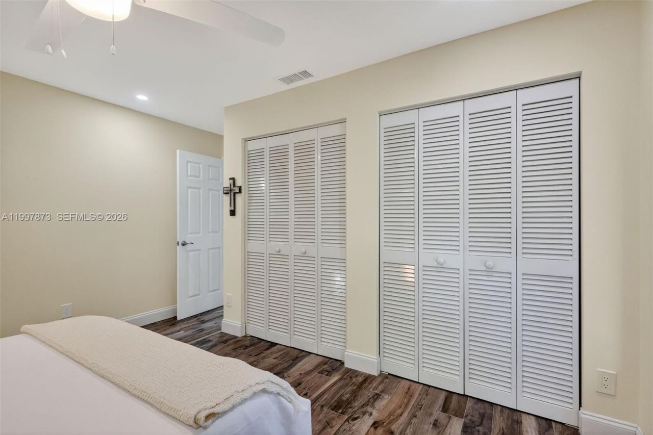 8860 SW 49th Ct, Cooper City, FL 33328 Photo