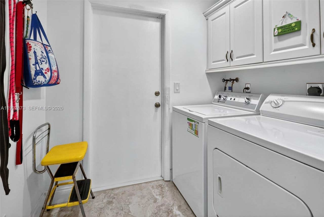 8860 SW 49th Ct, Cooper City, FL 33328 Photo