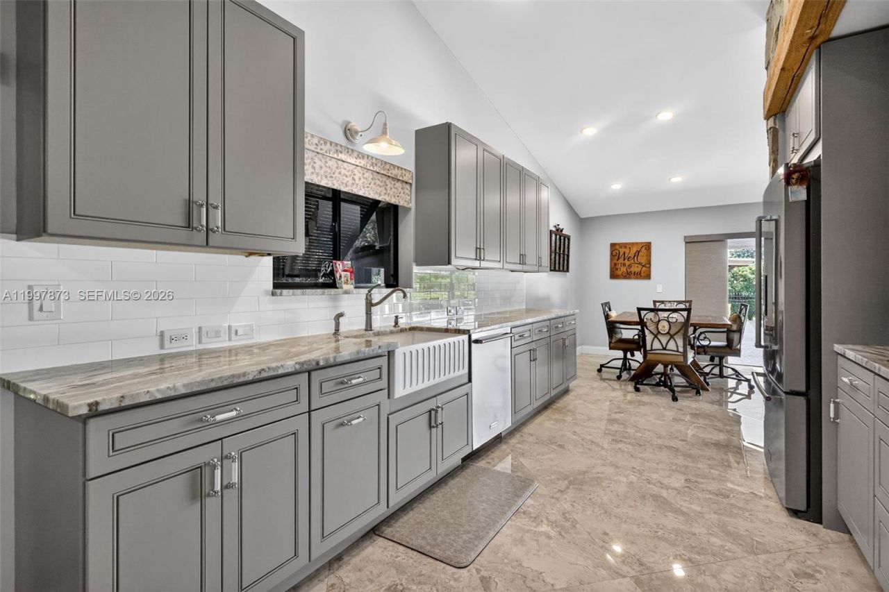 8860 SW 49th Ct, Cooper City, FL 33328 Photo