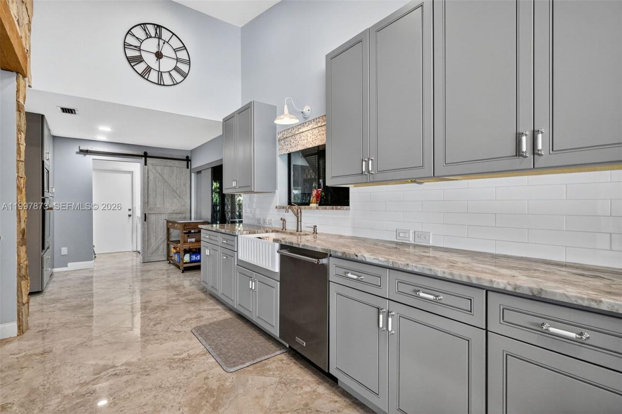 8860 SW 49th Ct, Cooper City, FL 33328 Photo