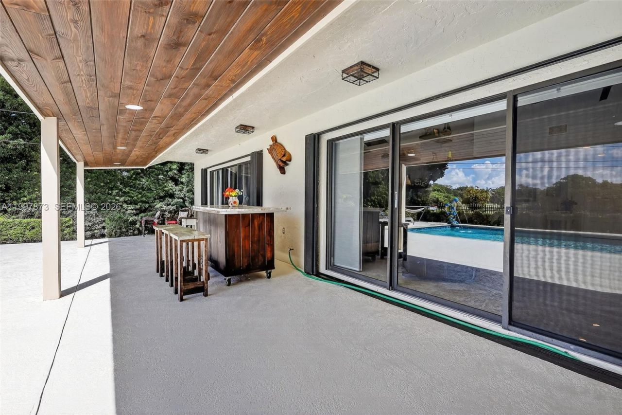 8860 SW 49th Ct, Cooper City, FL 33328 Photo