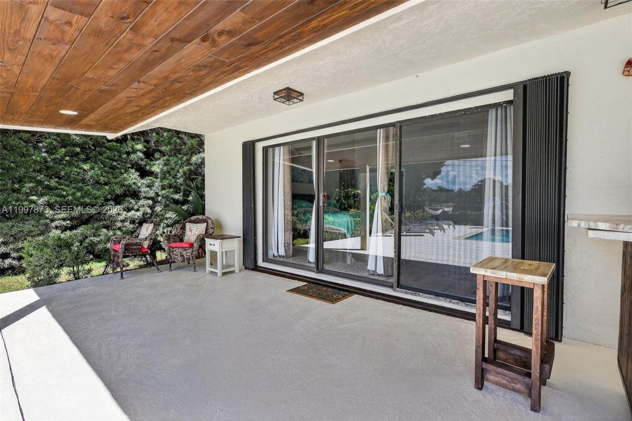 8860 SW 49th Ct, Cooper City, FL 33328 Photo