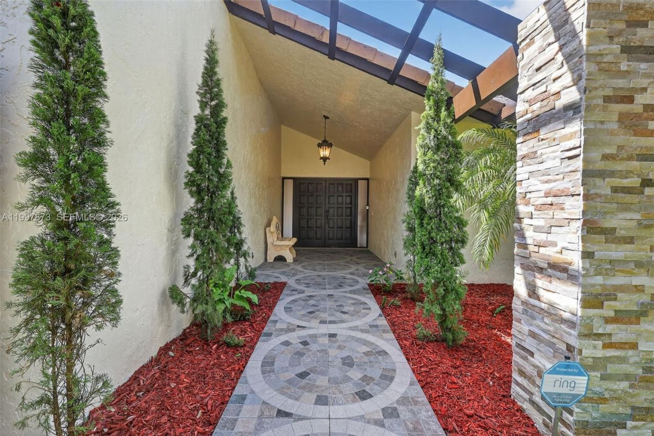 8860 SW 49th Ct, Cooper City, FL 33328 Photo