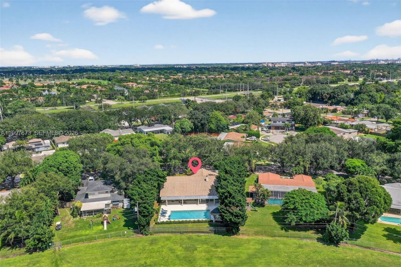 8860 SW 49th Ct, Cooper City, FL 33328 Photo