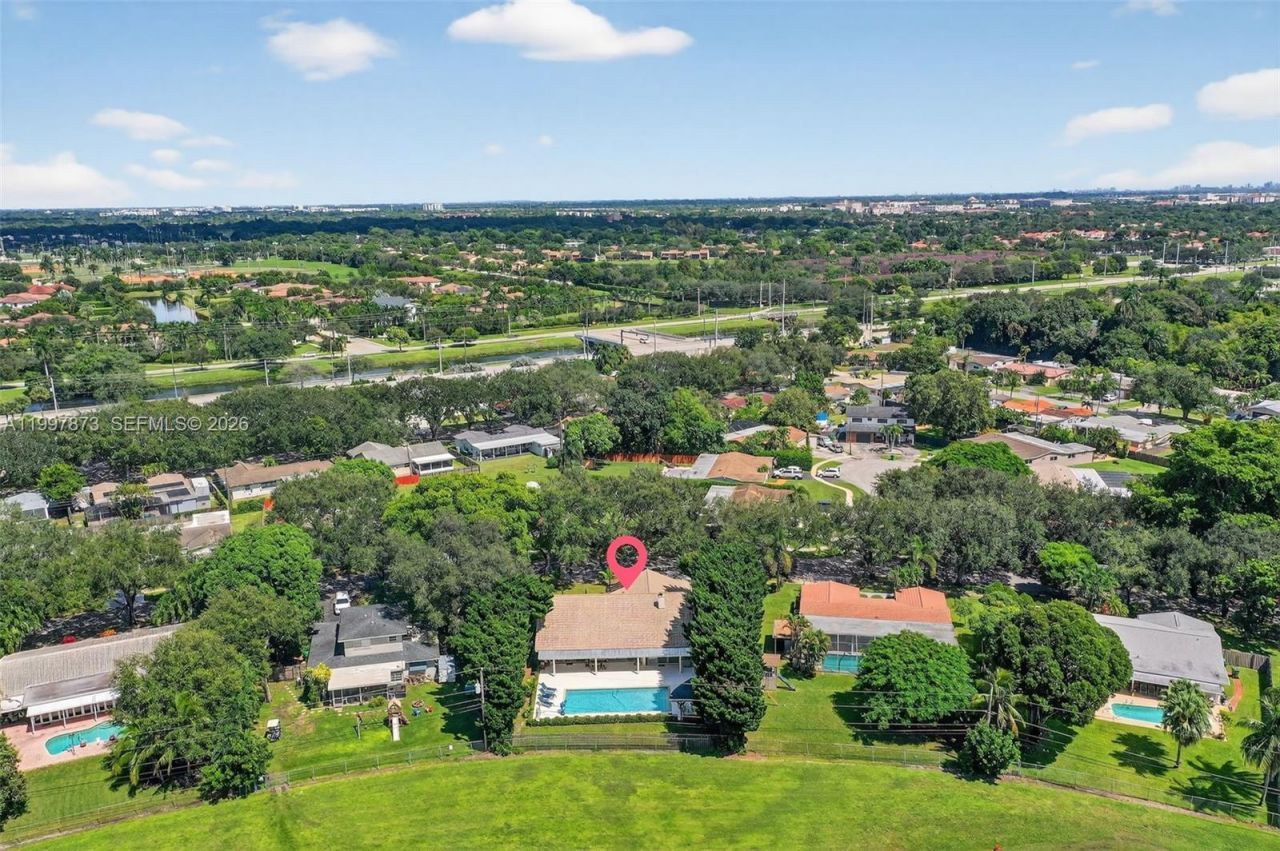 8860 SW 49th Ct, Cooper City, FL 33328 Photo