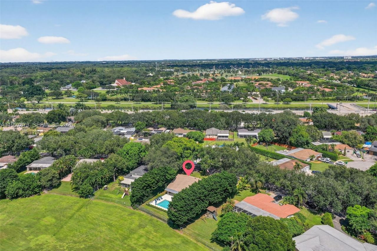 8860 SW 49th Ct, Cooper City, FL 33328 Photo