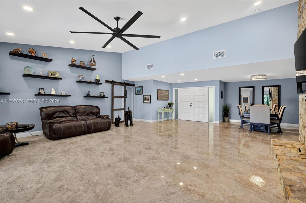 8860 SW 49th Ct, Cooper City, FL 33328 Photo