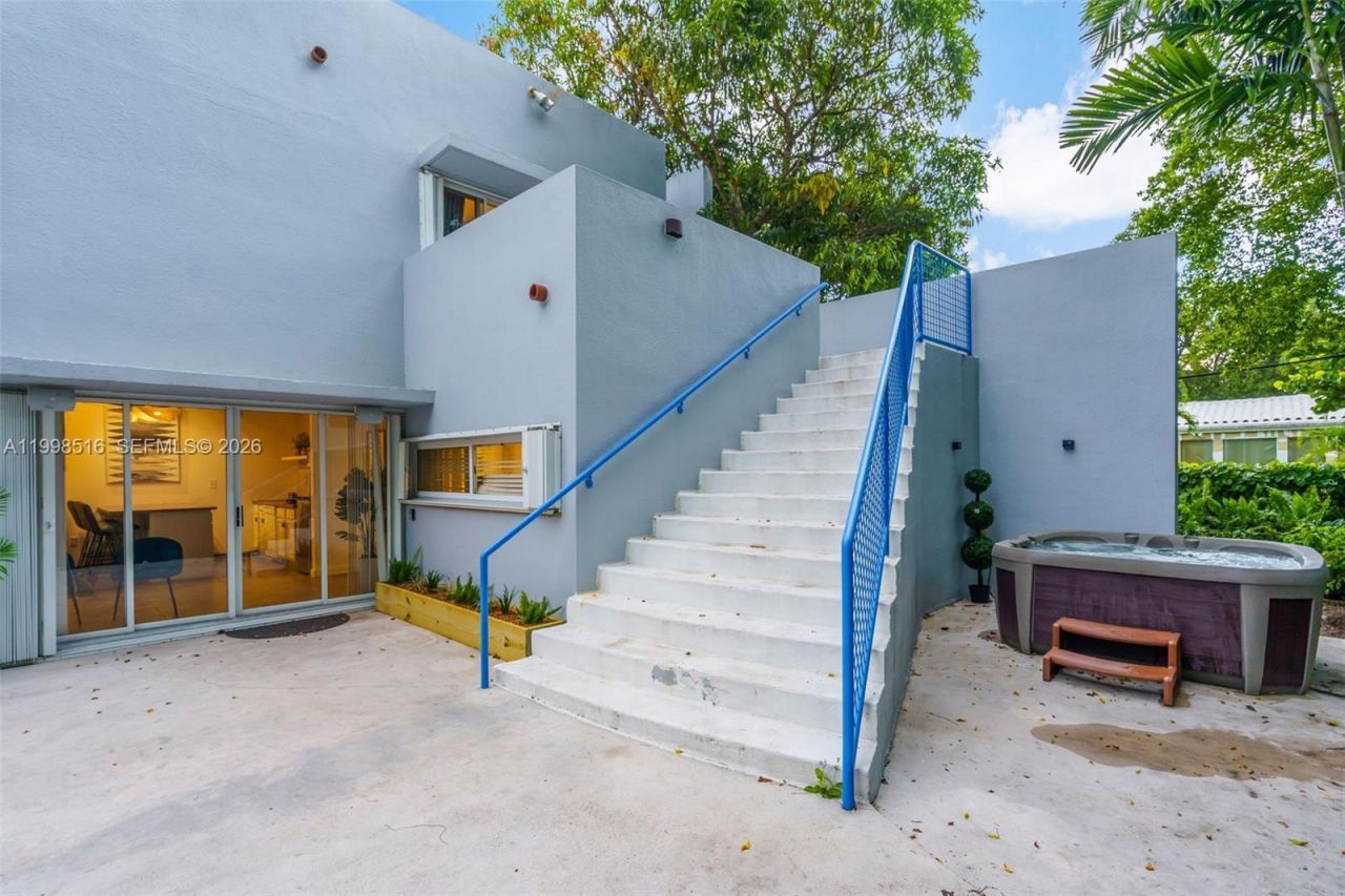 3225 SW 58th Ave, Unit Back, Miami, FL 33155 Photo