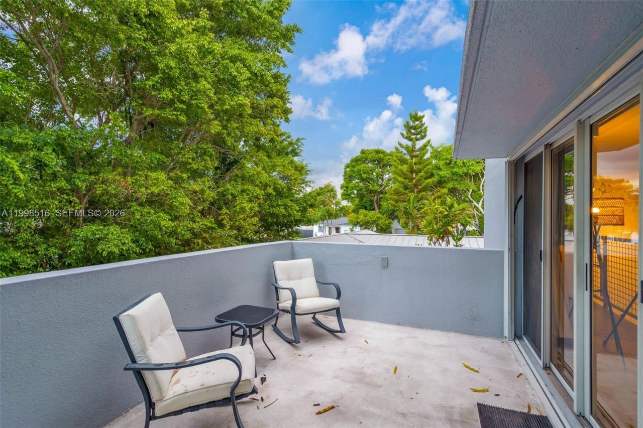 3225 SW 58th Ave, Unit Back, Miami, FL 33155 Photo