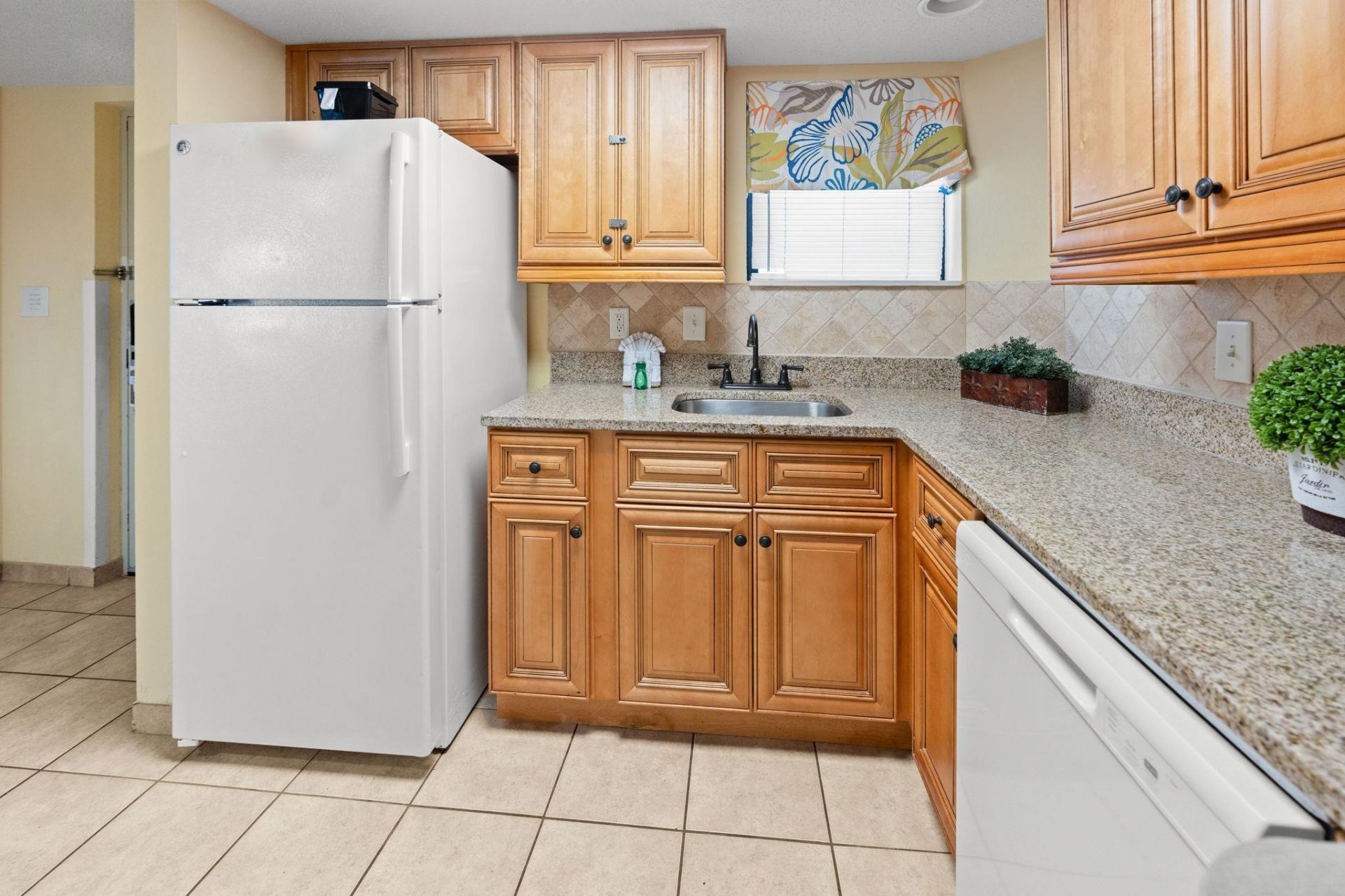 7100 N Ocean Blvd. Photo 13