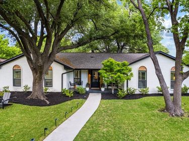 7423 Tangleglen Drive, Dallas, TX 75248