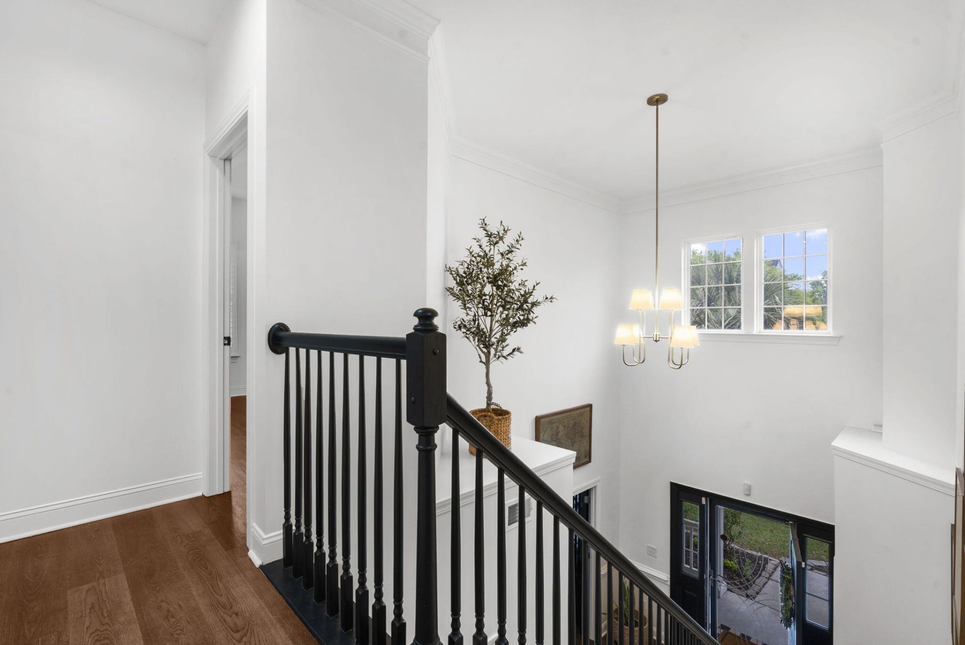 5254 Mulholland Drive Photo 15