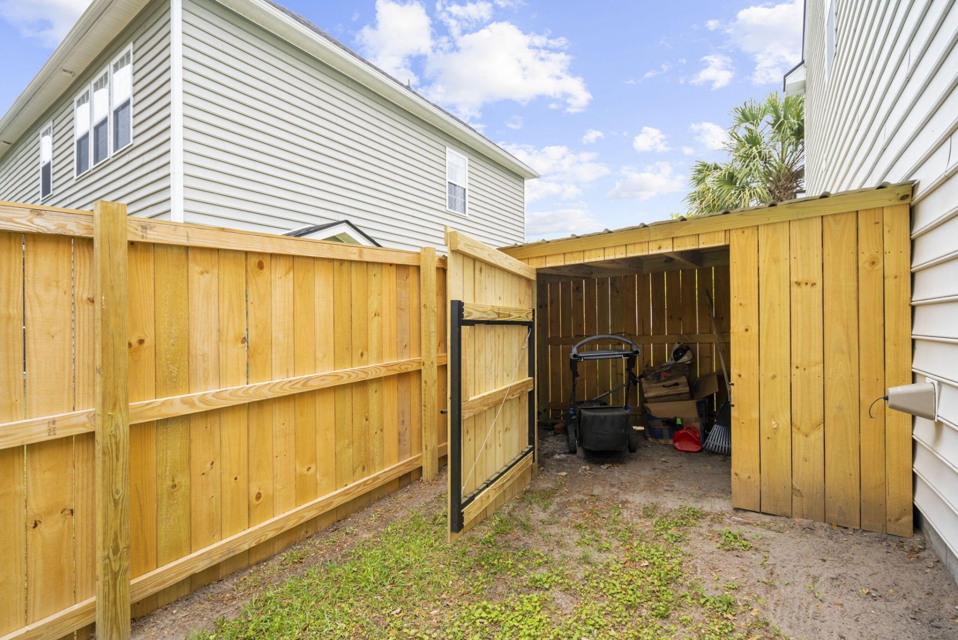 5254 Mulholland Drive Photo 31