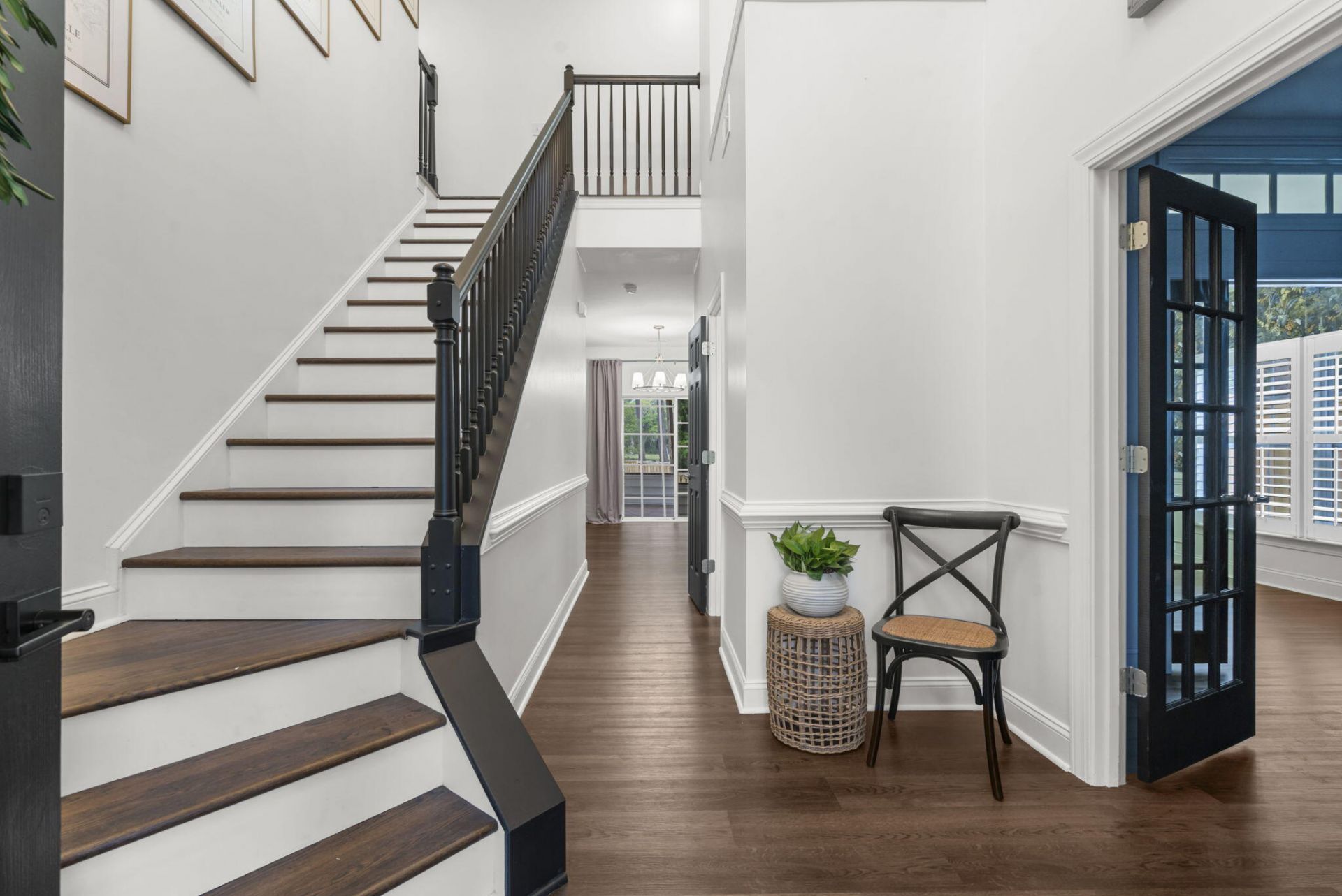 5254 Mulholland Drive Photo 5