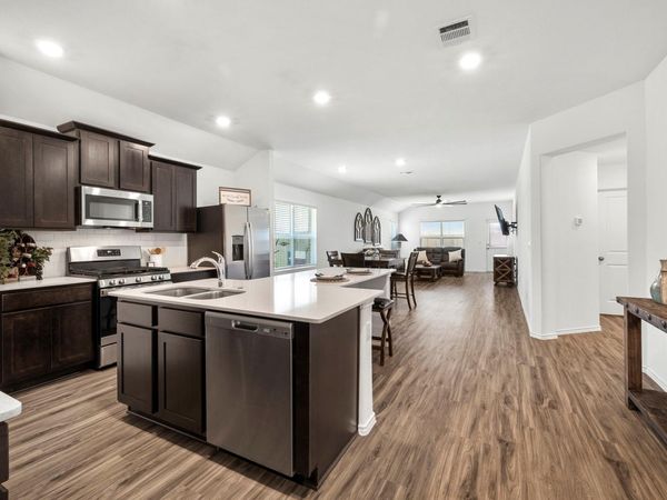 237 Escondido CIR, San Marcos, TX 78666