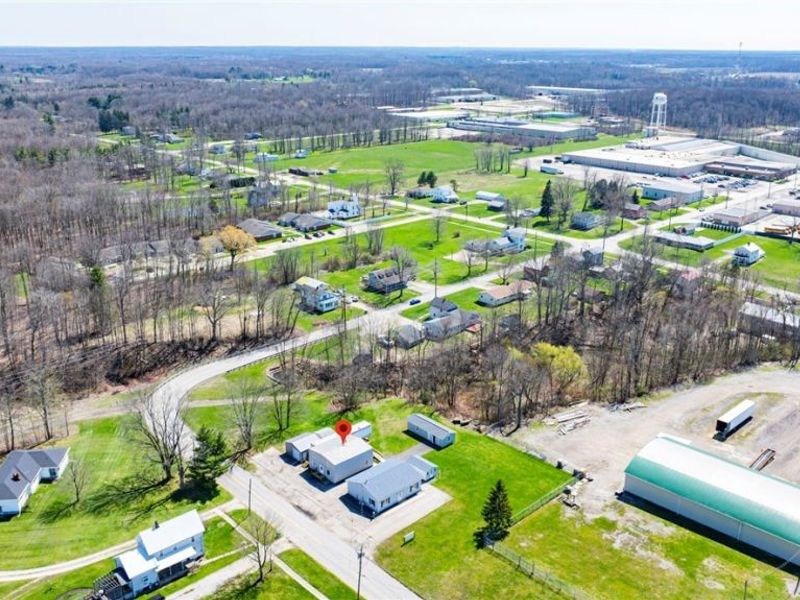 184 E Walnut Street, Jefferson, OH 44047 Photo 6