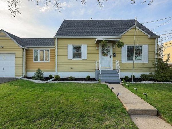 353 E Grant Ave, Roselle Park, NJ 07204