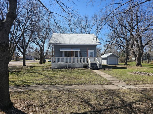 212 S Center Street , Ceylon, MN 56121