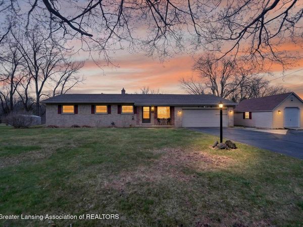 7713 Jon Scott Drive, Grand Ledge, MI 48837