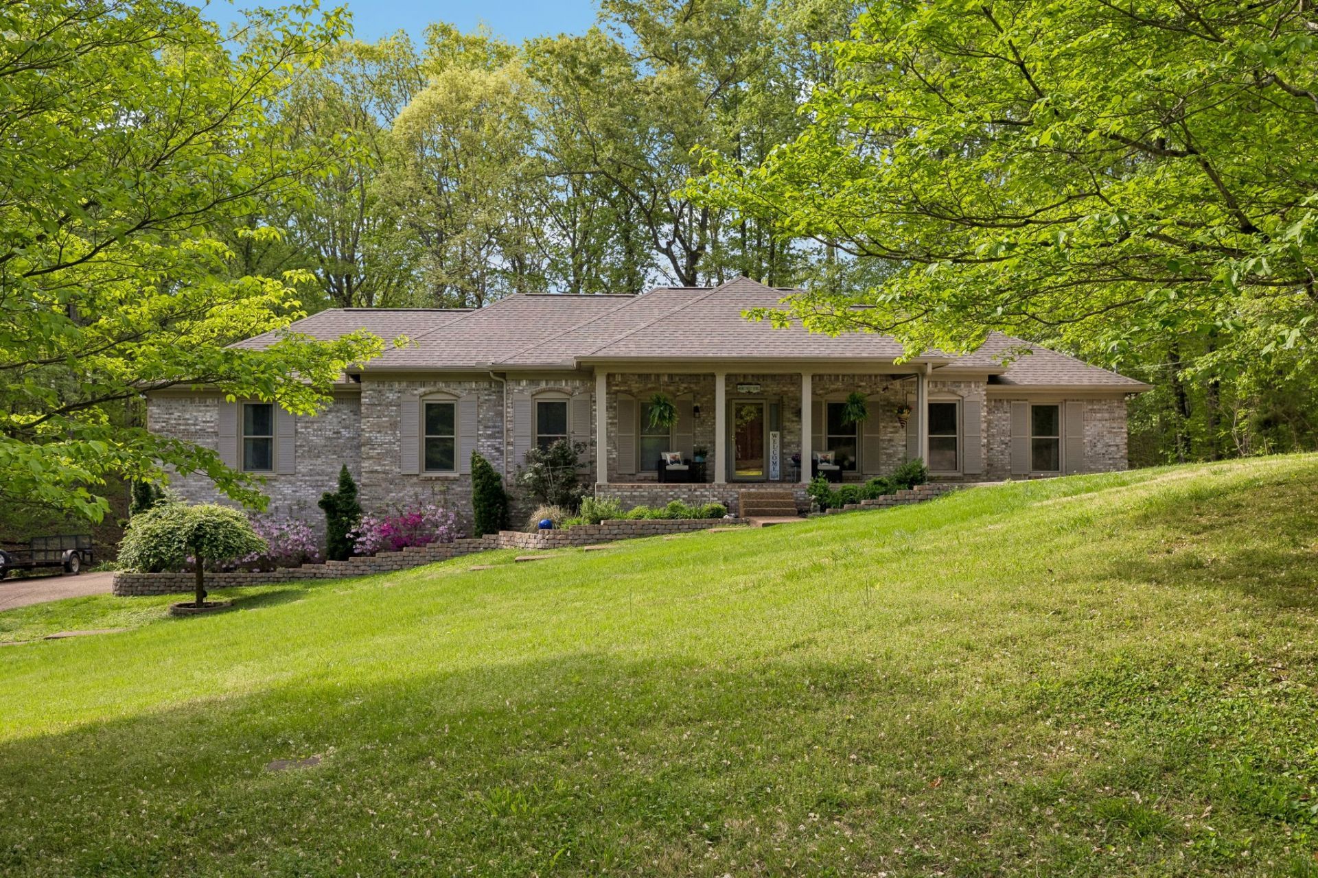106 Dogwood Ct, Dickson, TN 37055 Main Photo