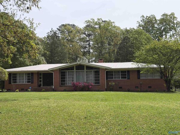 705 South River Street, Centre, AL 35960