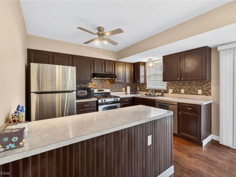 3400 Newport Cove, Unit B-20, Willoughby, OH 44094 Photo 11