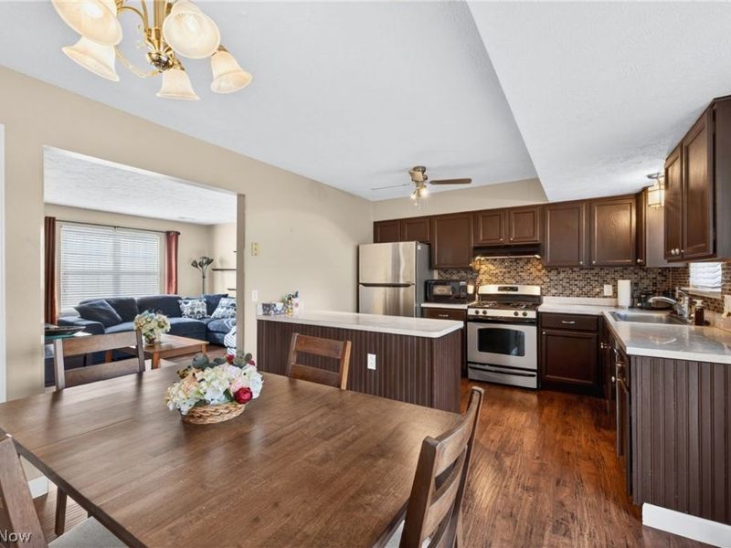 3400 Newport Cove, Unit B-20, Willoughby, OH 44094 Photo 13