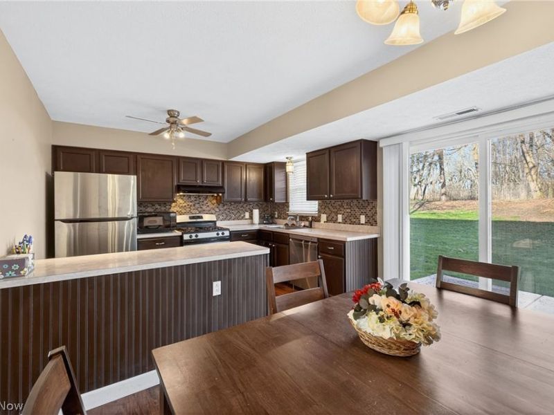 3400 Newport Cove, Unit B-20, Willoughby, OH 44094 Photo 14