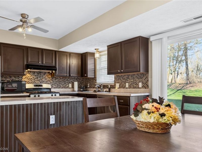 3400 Newport Cove, Unit B-20, Willoughby, OH 44094 Photo 16