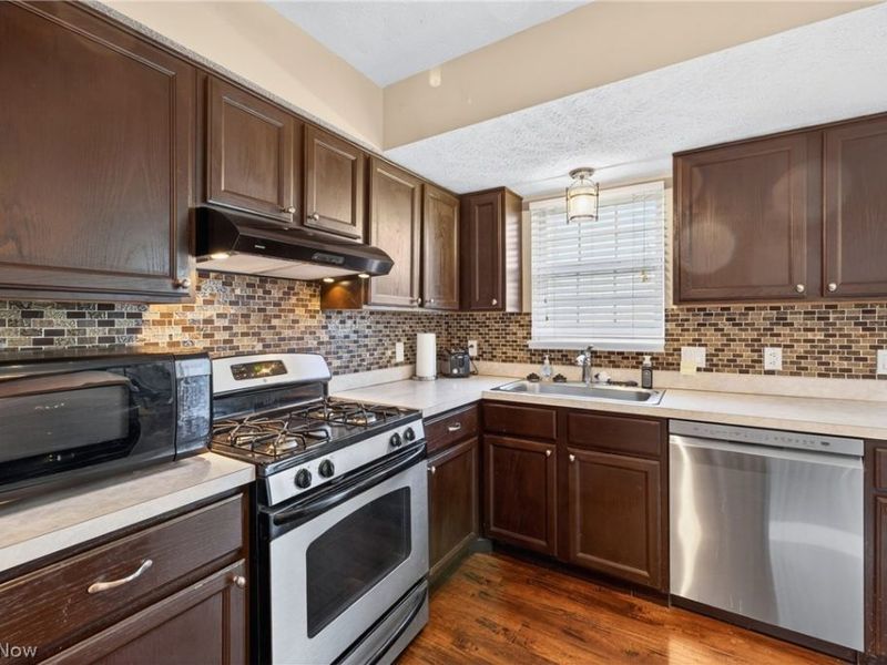 3400 Newport Cove, Unit B-20, Willoughby, OH 44094 Photo 18