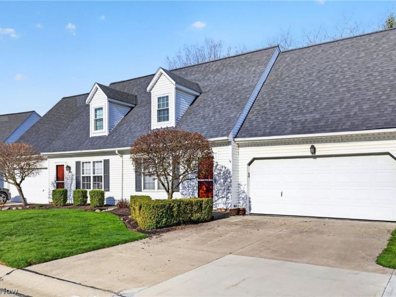 3400 Newport Cove, Unit B-20, Willoughby, OH 44094 Photo 2