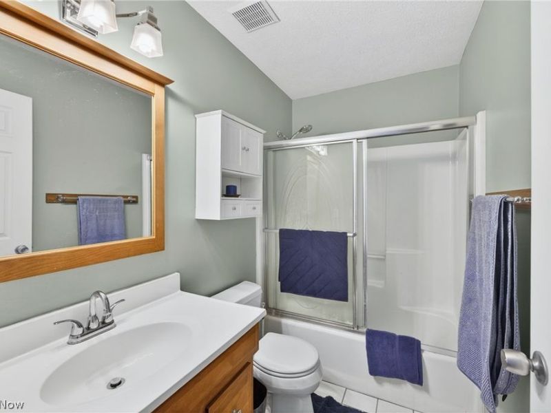 3400 Newport Cove, Unit B-20, Willoughby, OH 44094 Photo 27