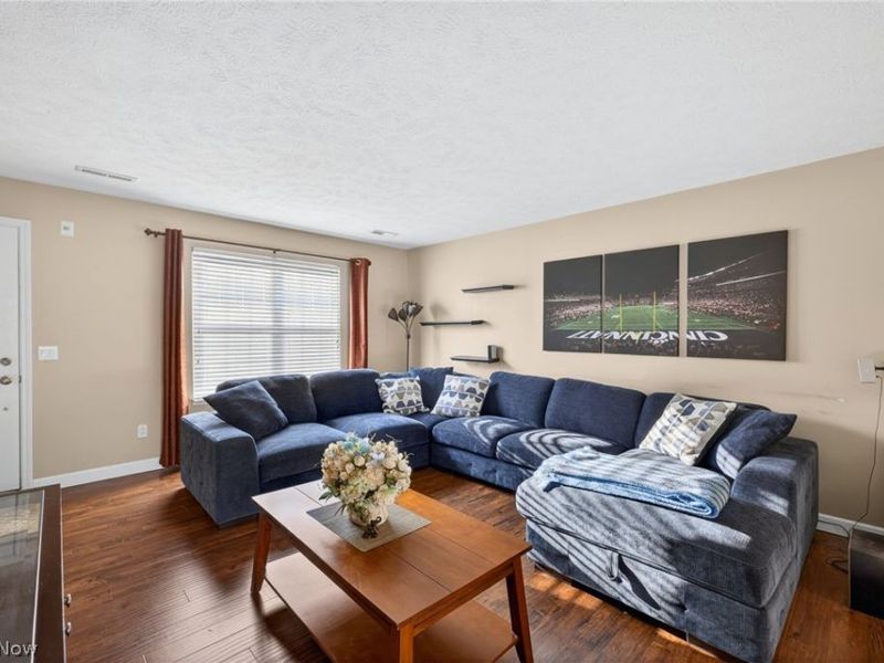 3400 Newport Cove, Unit B-20, Willoughby, OH 44094 Photo 6