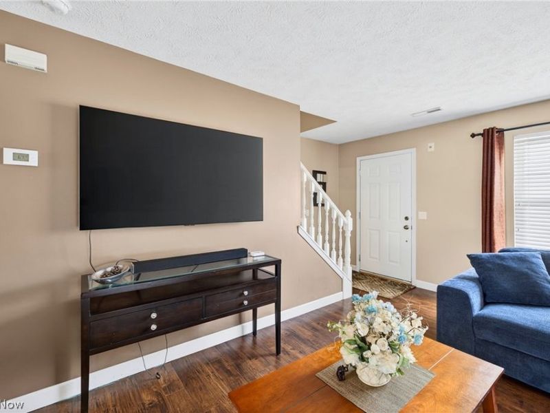 3400 Newport Cove, Unit B-20, Willoughby, OH 44094 Photo 8