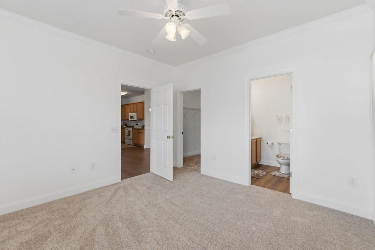 2053 Silvercrest Dr. Photo 14