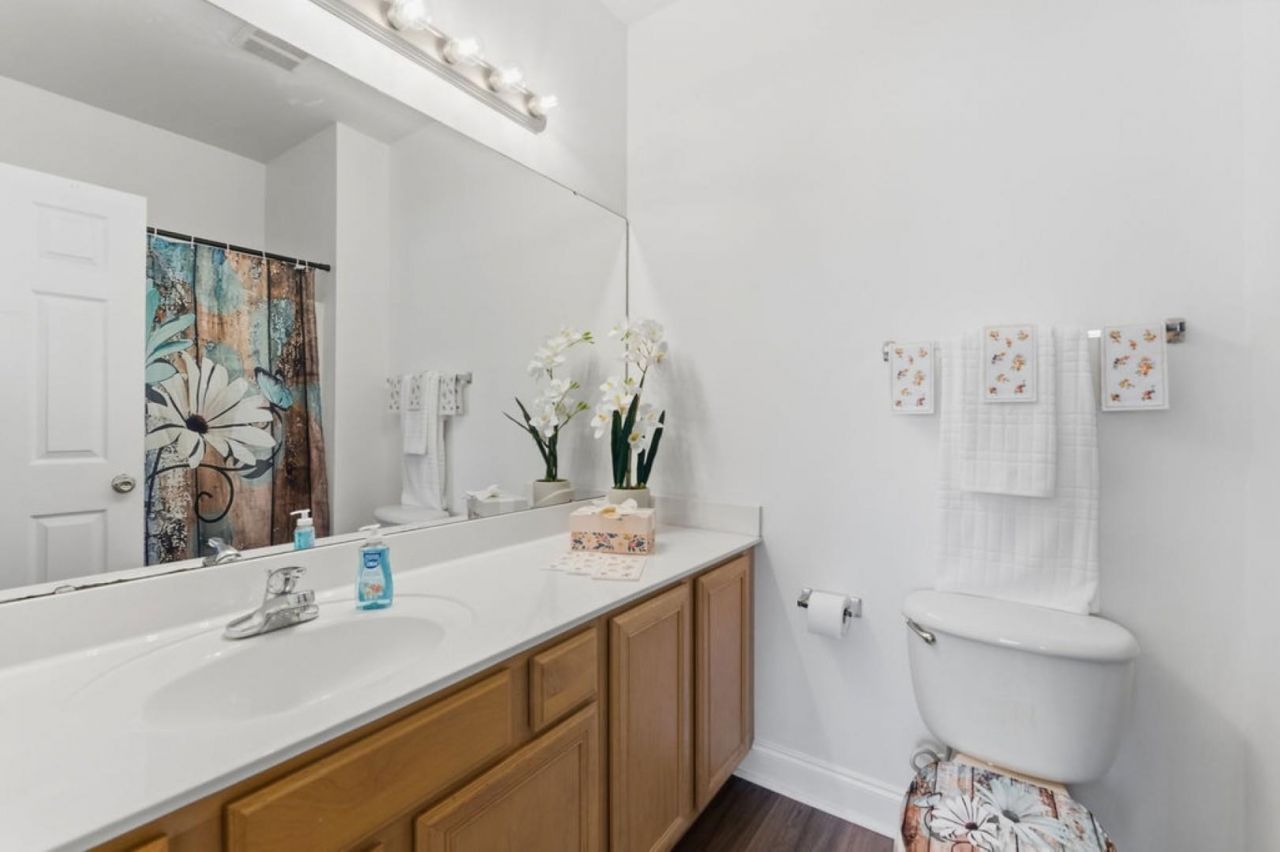 2053 Silvercrest Dr. Photo 16