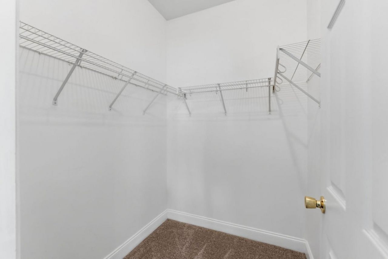 2053 Silvercrest Dr. Photo 17