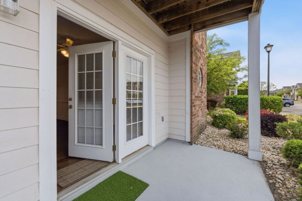 2053 Silvercrest Dr. Photo 20