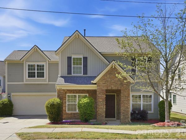 1304 Woodglen Lane, Matthews, NC 28104