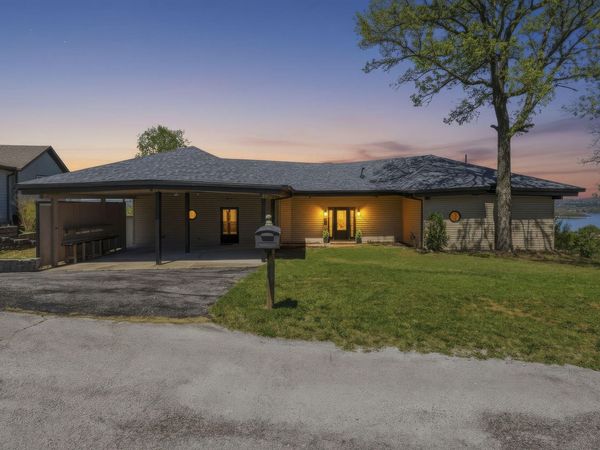 9387 State Highway 13, Kimberling City, MO 65686