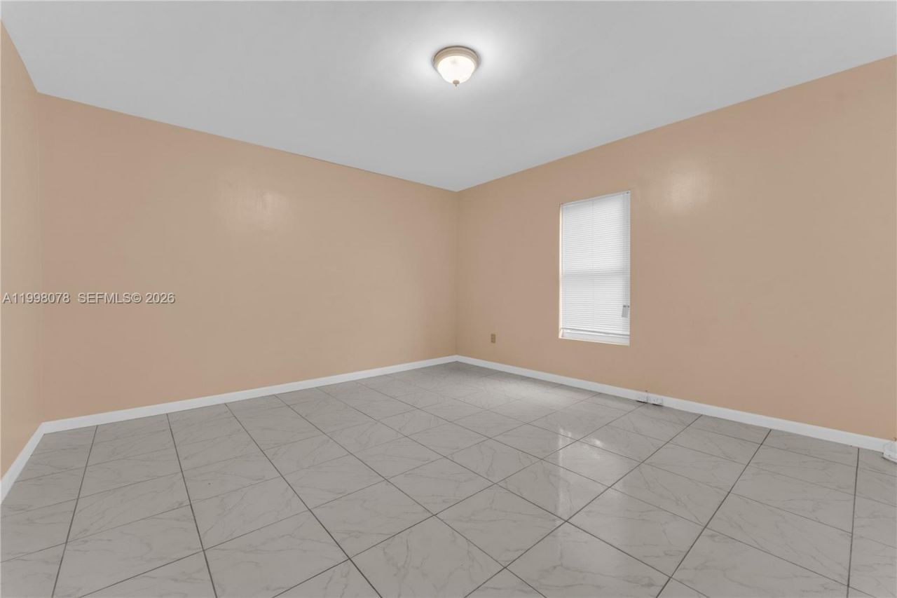 2231 NW 74th St, Miami, FL 33147 Photo