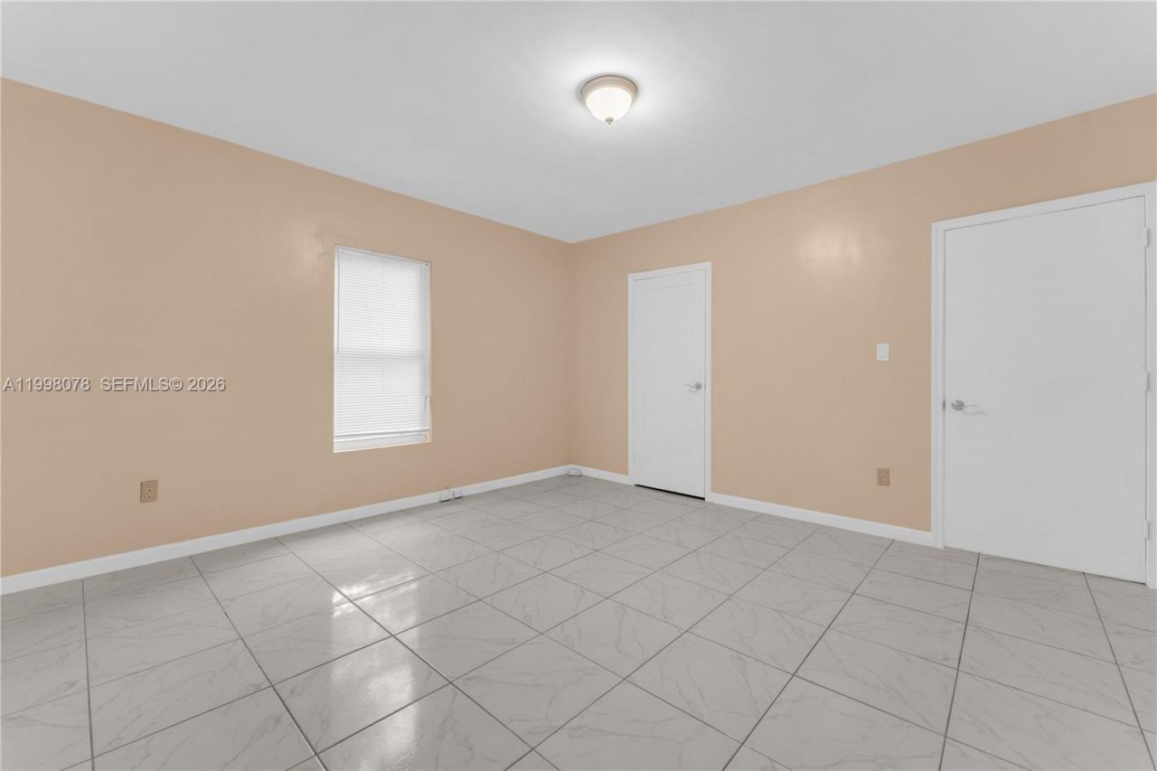 2231 NW 74th St, Miami, FL 33147 Photo