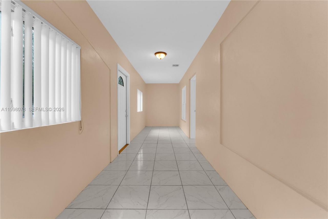 2231 NW 74th St, Miami, FL 33147 Photo